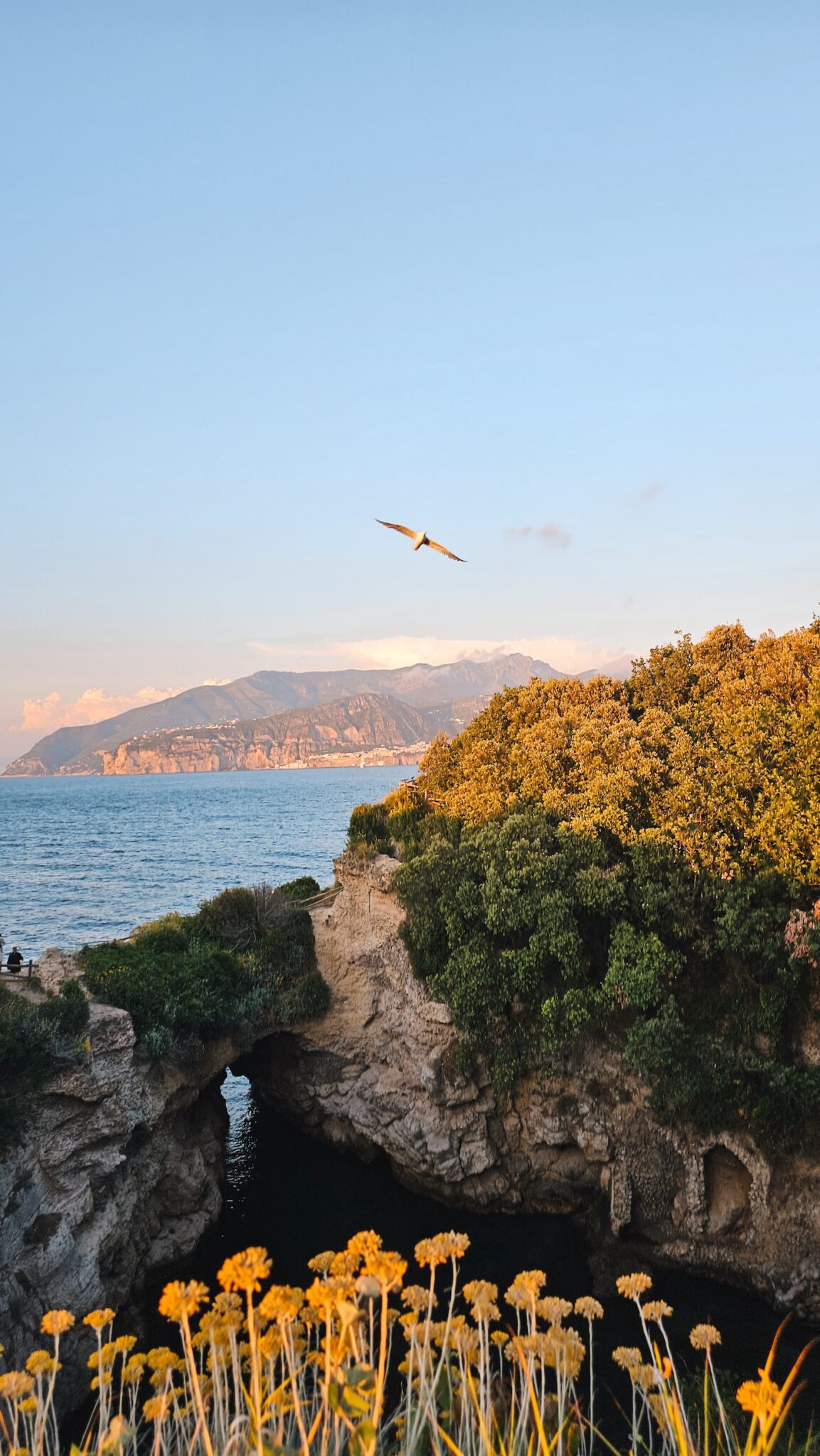 panoramischer Blick auf das Meer während der Vespa-Tour Amalfi